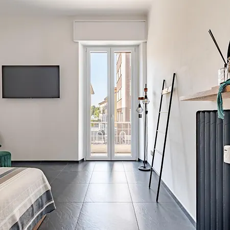 Design 5 Stelle * Novara